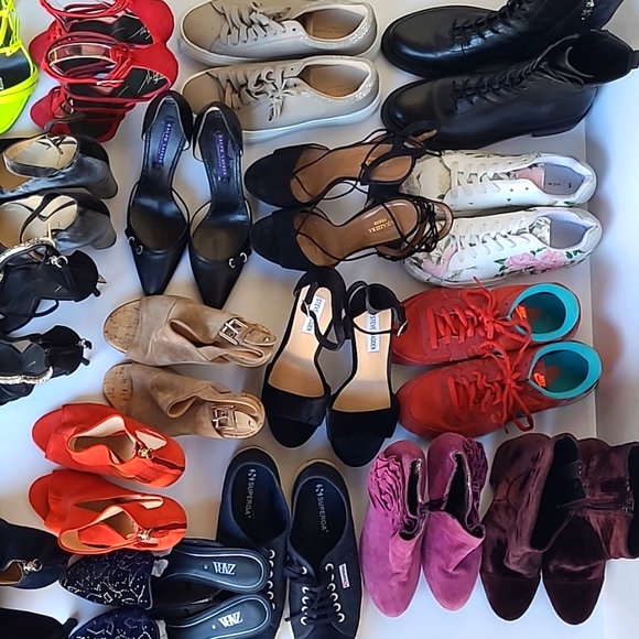 Shoes - Picture 2 of 3